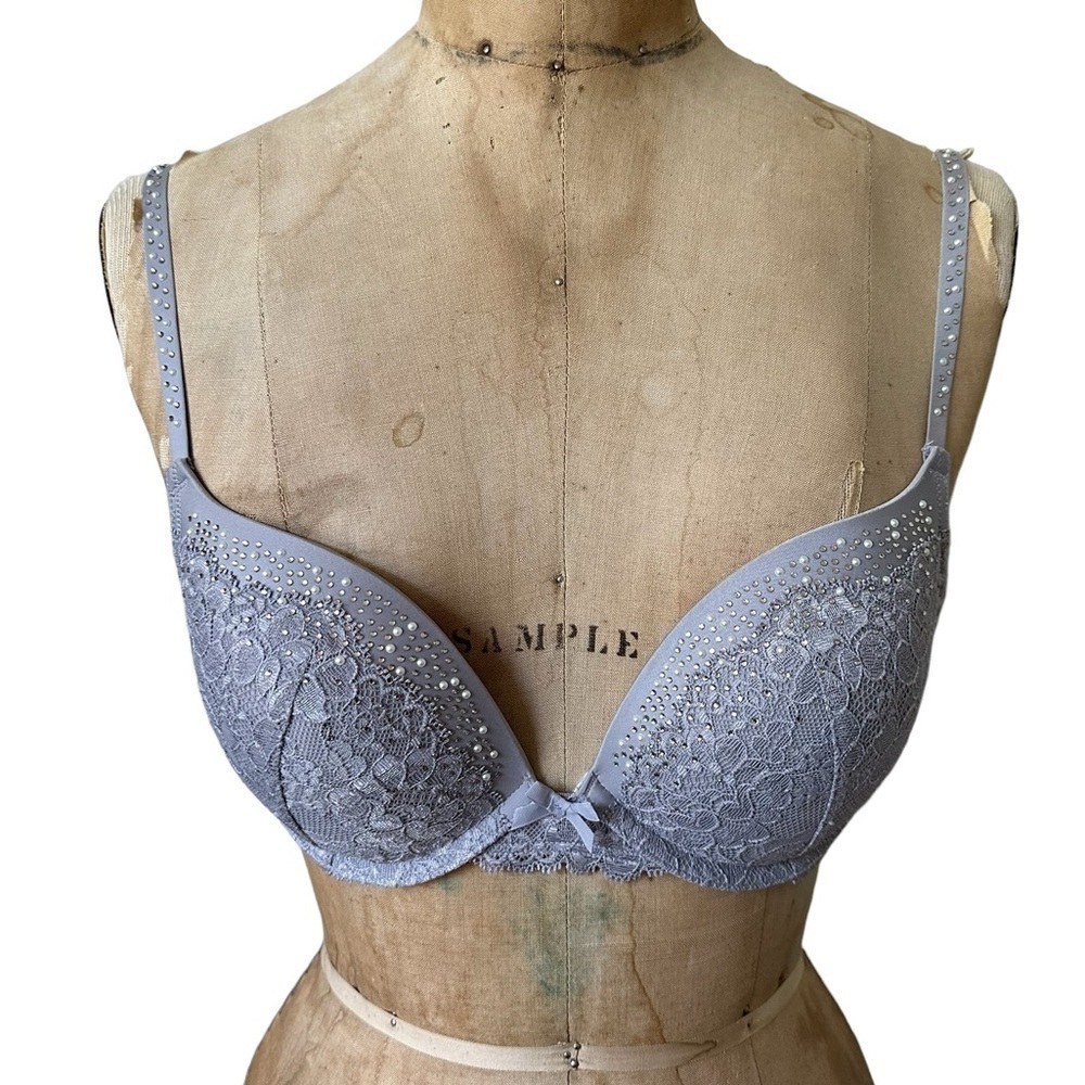 NWT Victoria’s Secret Dream Angels Push-Up lace Bra 32D gray with pearl/crystal